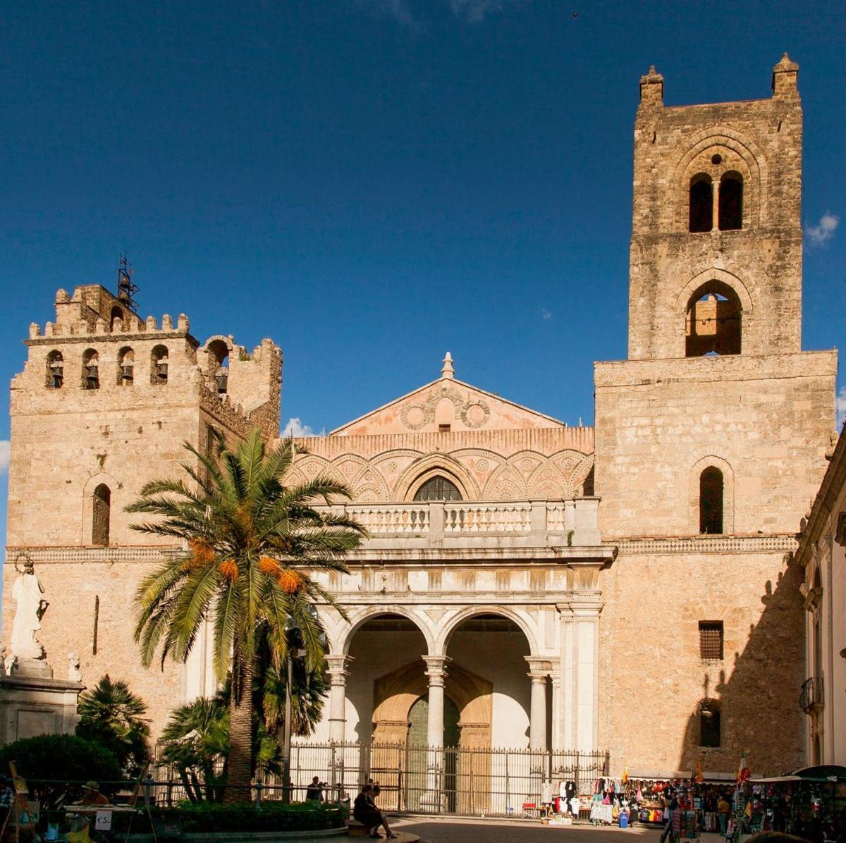 Al Duomo Suites Monreale Bagian luar foto