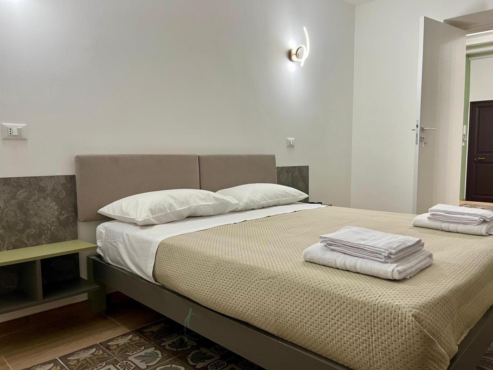 Al Duomo Suites Monreale Bagian luar foto