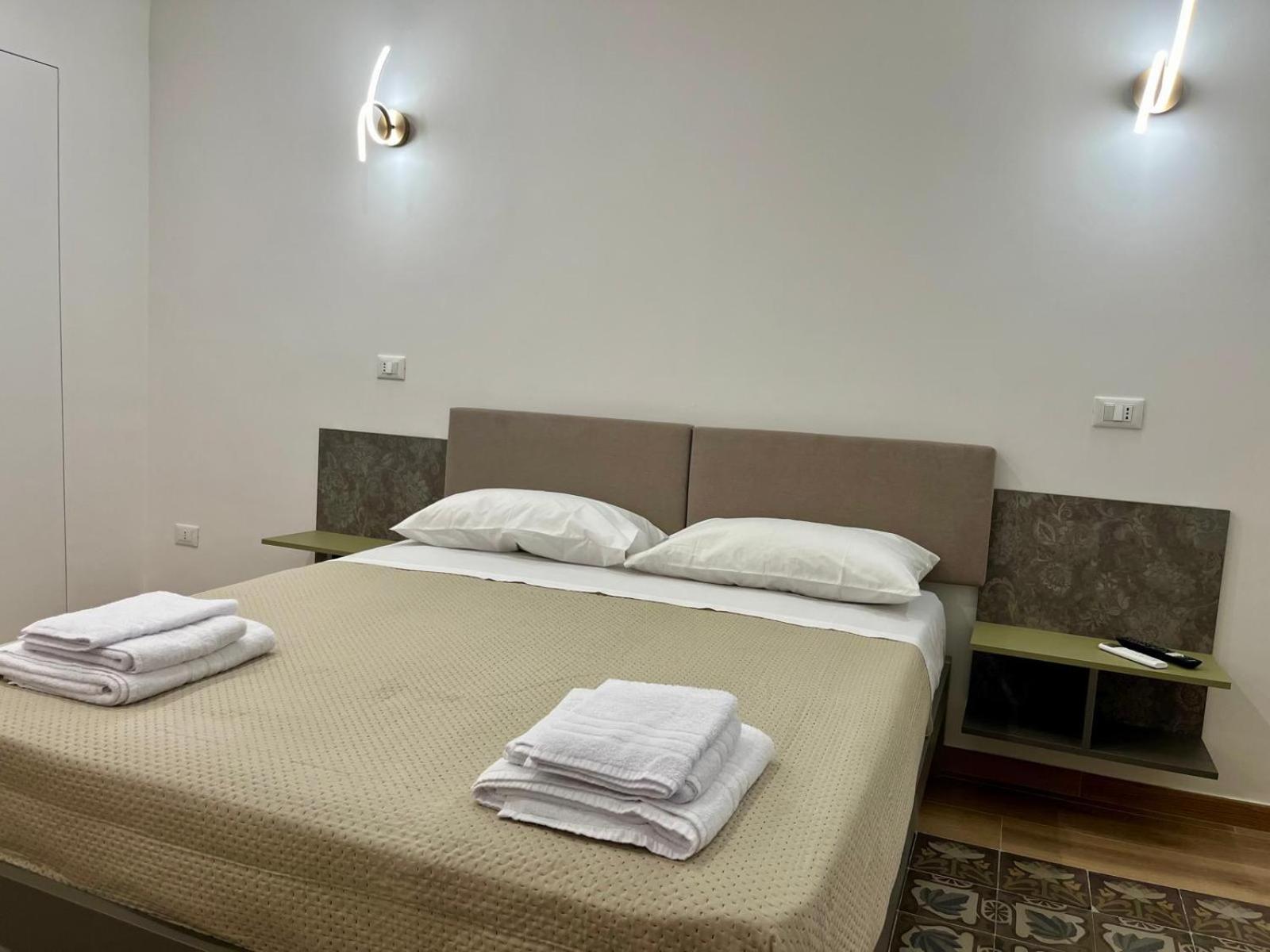 Al Duomo Suites Monreale Bagian luar foto